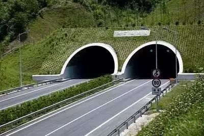 上海复兴东路隧道积水紧急处理及反思